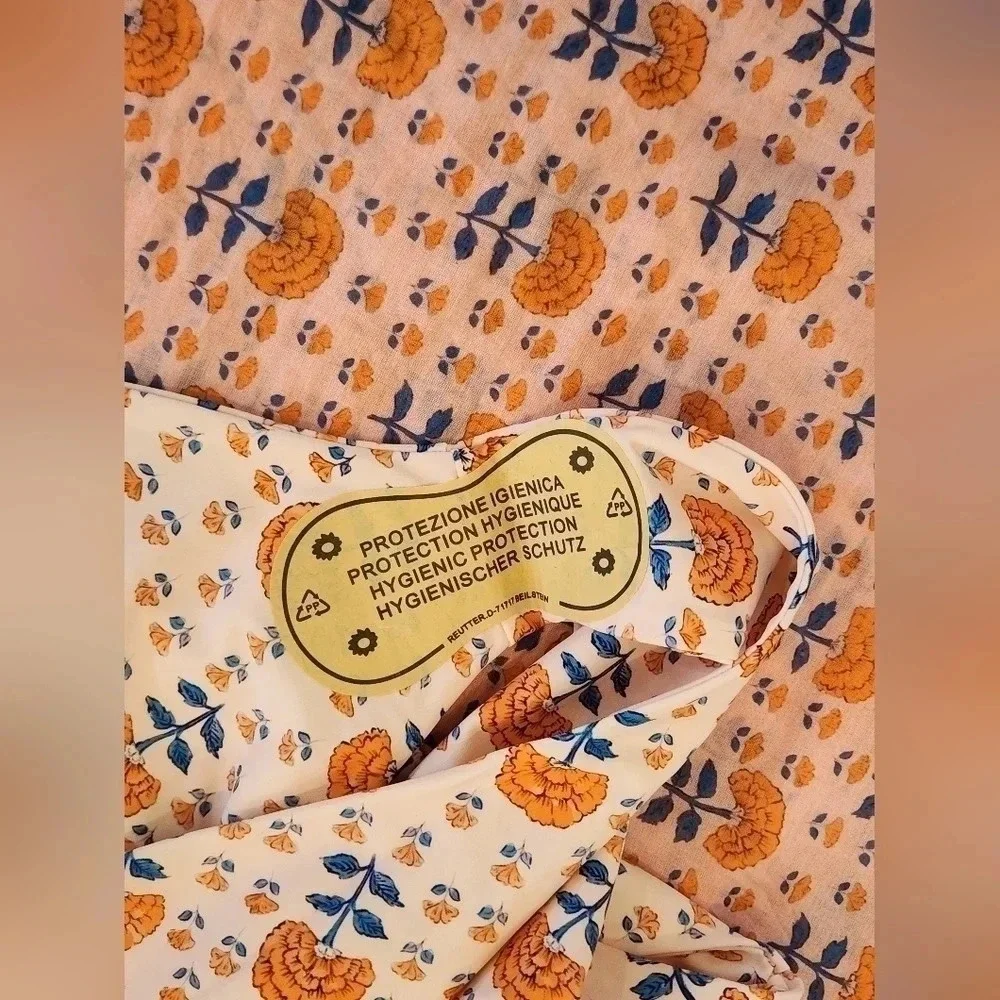 NWT || CITRINE || Carson bathing suit/sarong set.